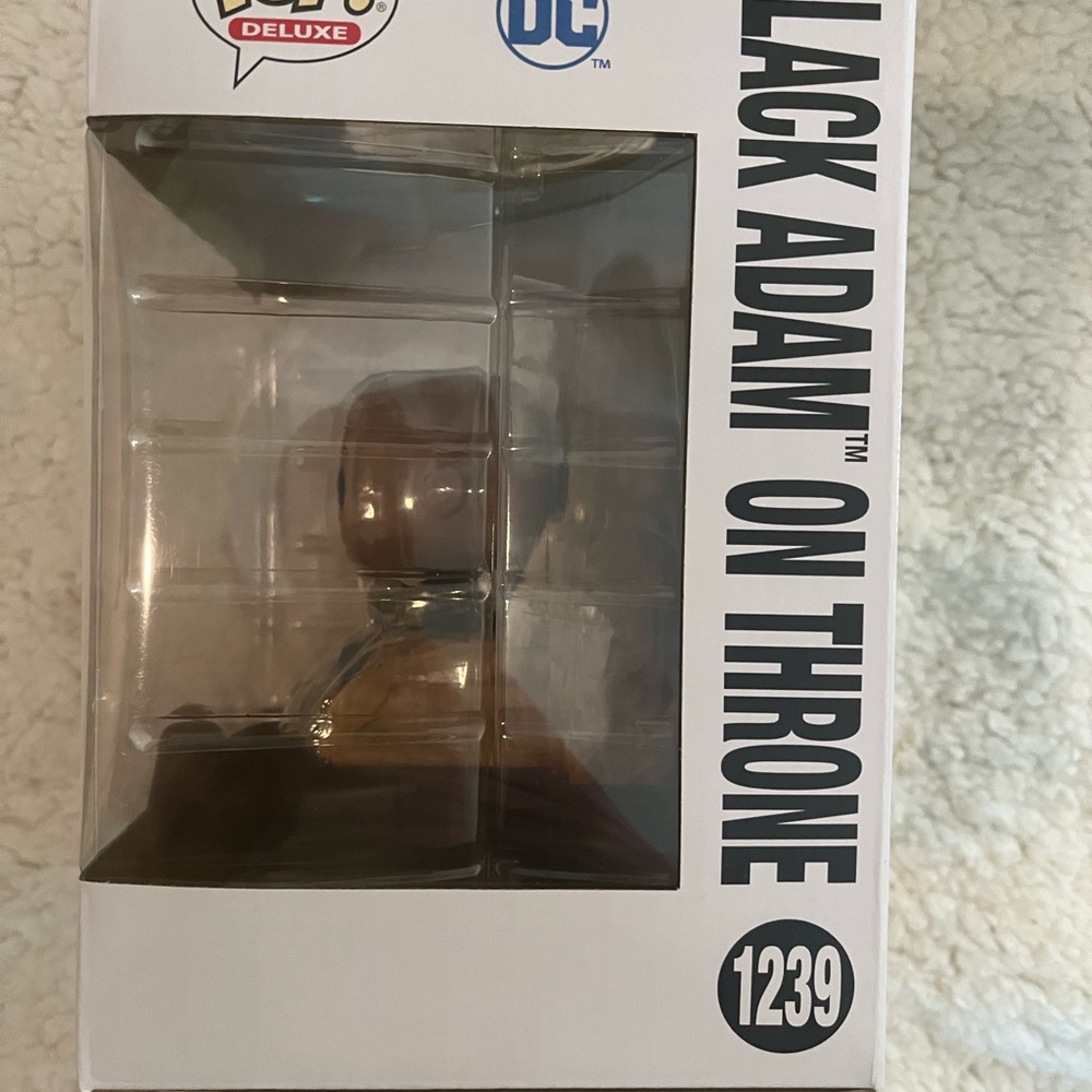 Funko Pop! Black Adam on Throne Vinyl Figure - Picture 7 of 7